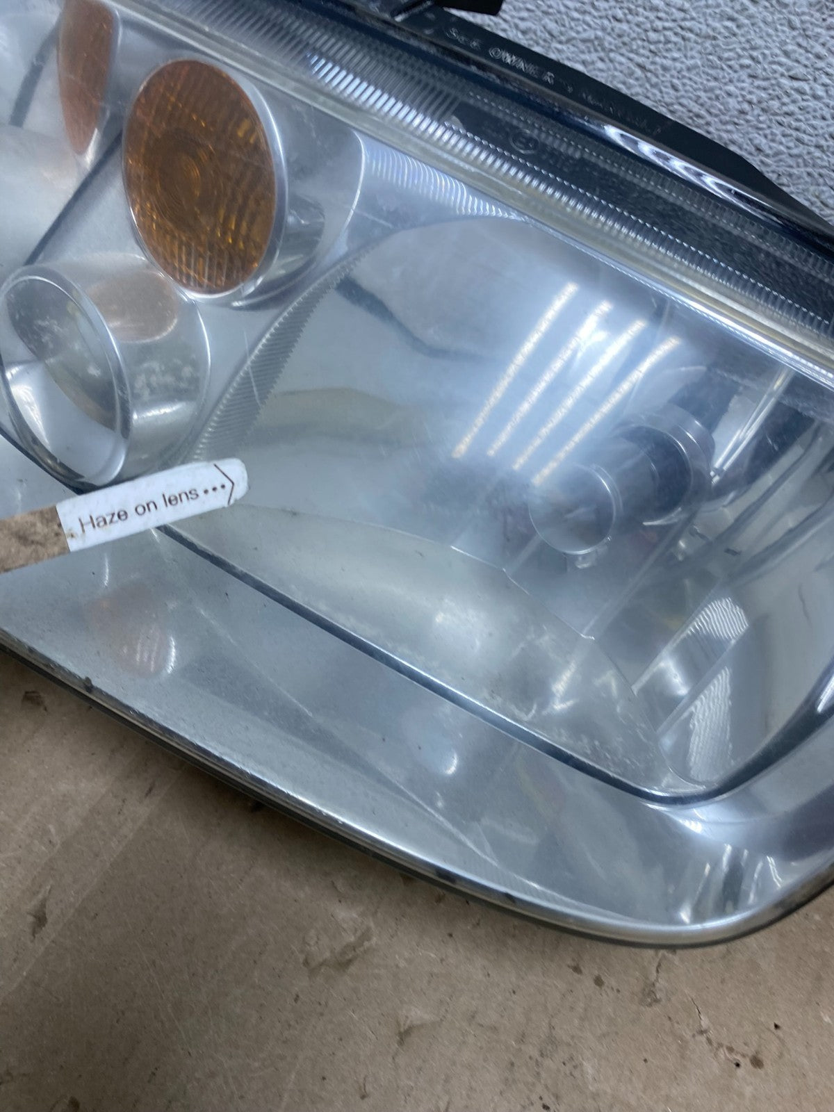 2002 to 2004 Volkswagen Jetta Left+Right Headlights AG6894 DW5
