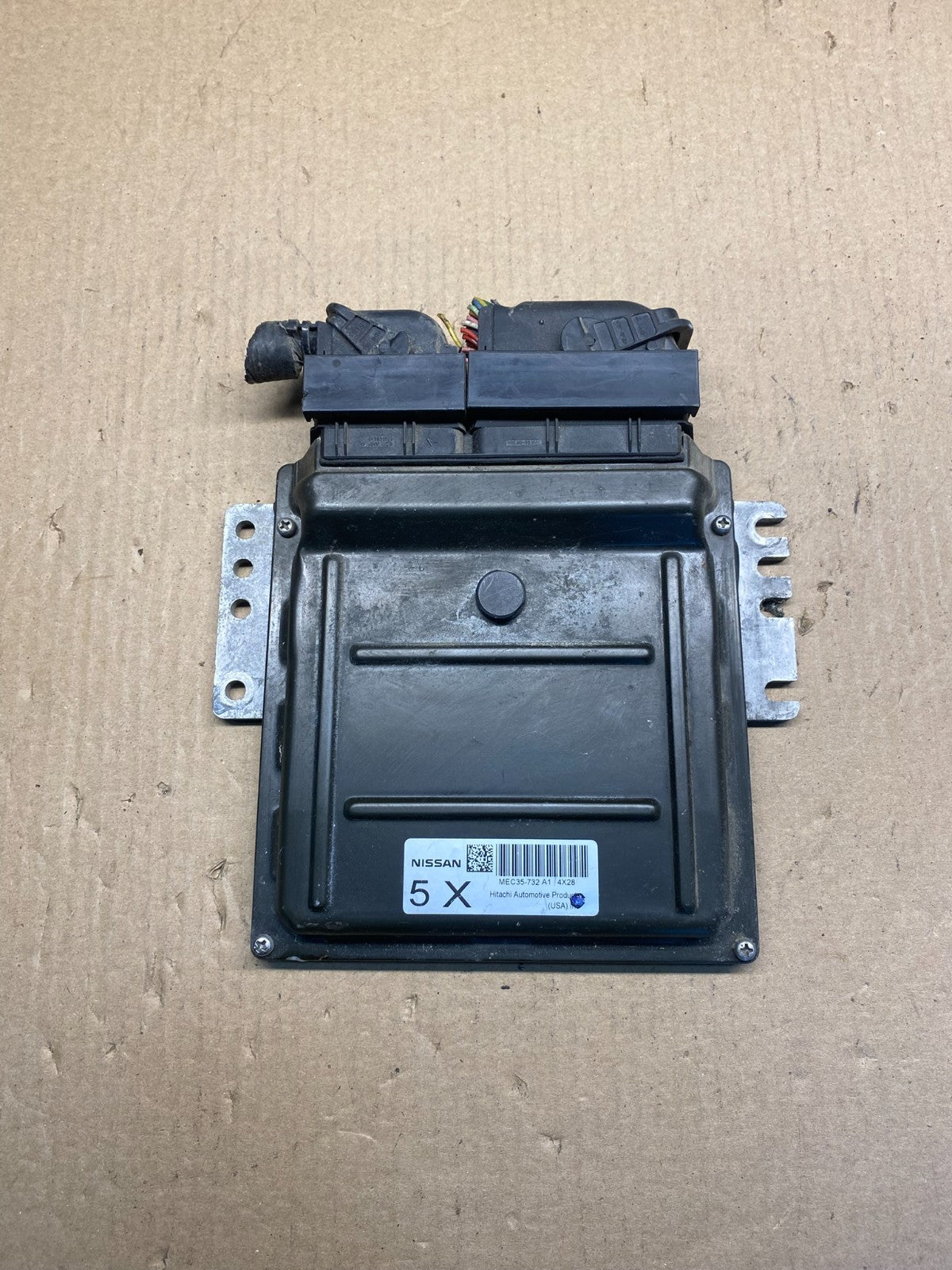 2005 Nissan Pathfinder Engine Control Module ECM MEC35-732 A1 AH3306 DW0