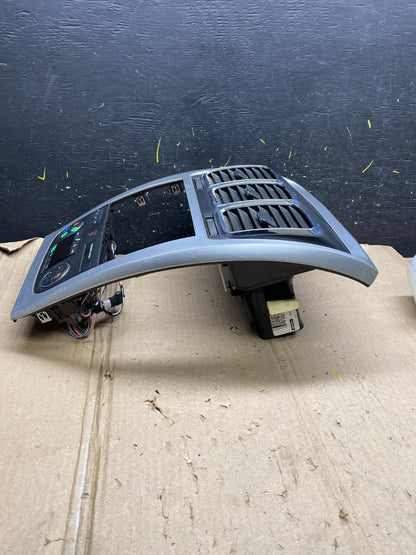 2007 - 2012 GMC Acadia A/C Heater Climate Control Radio Panel Bezel OEM X5820 DG3