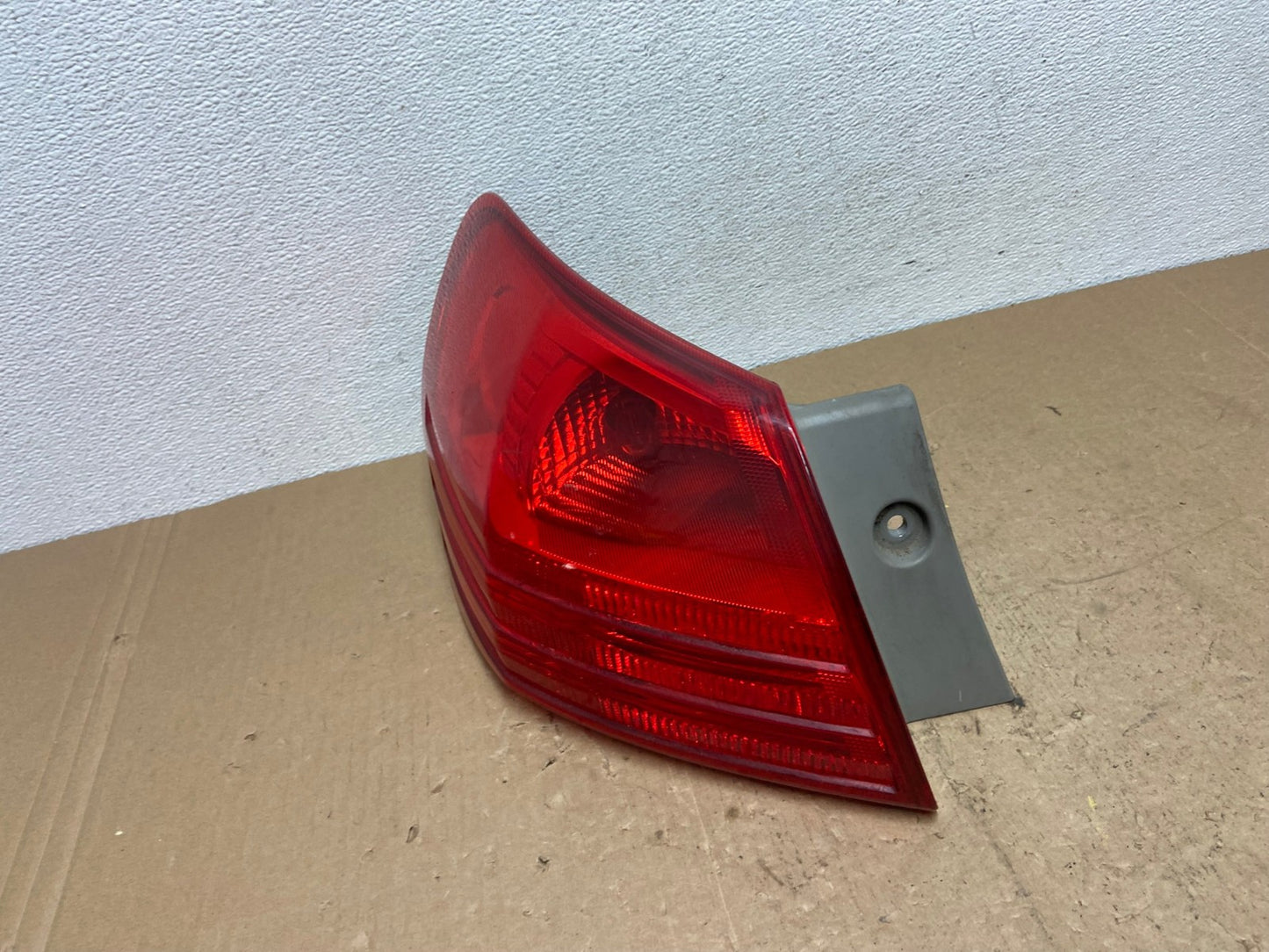 2008 to 2015 Nissan Rogue Left Driver Lh Side Tail Light AC6025 LK1