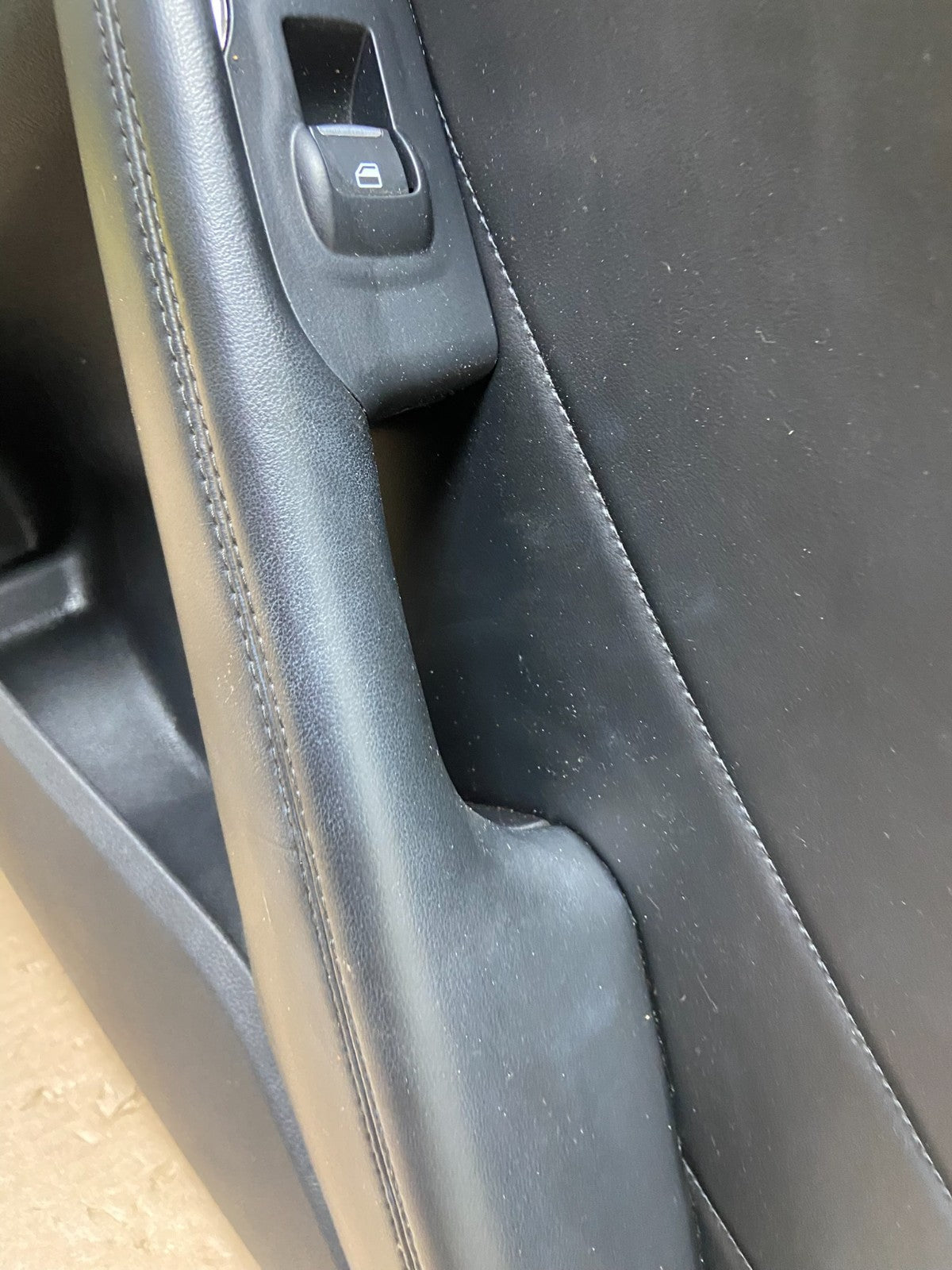 2015 to 2019 Lincoln MKC Rear Right Passenger RH Side Trim Door Panel ae8778 DG3