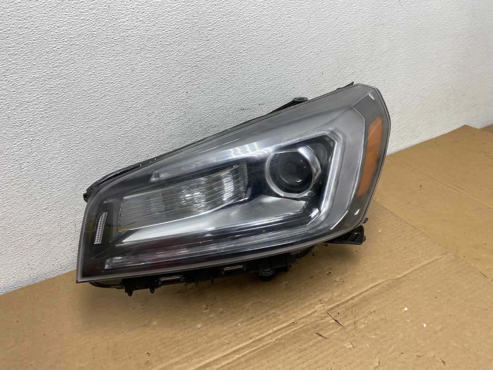 2013-2016 Gmc Acadia Left Driver LH Side Led Halogen Headlight AD3889 DW2