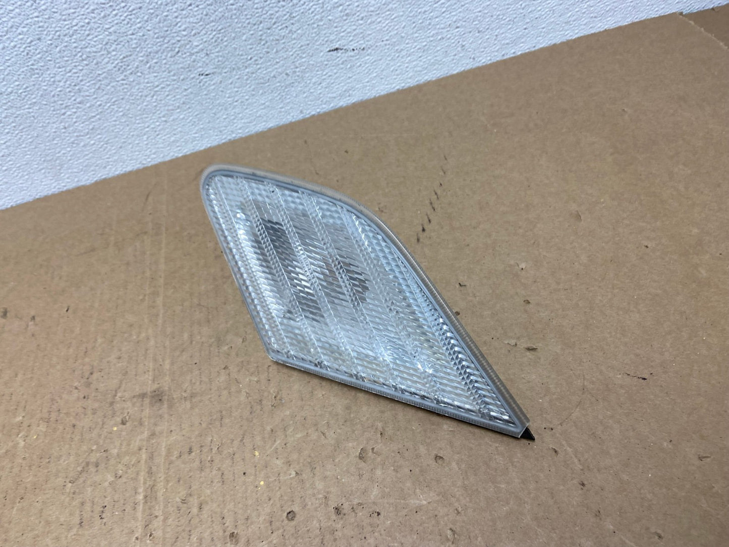 2000 2001 2002 Toyota Avalon Right Passenger Side Inner Tail Light Oem AC1249 LK1