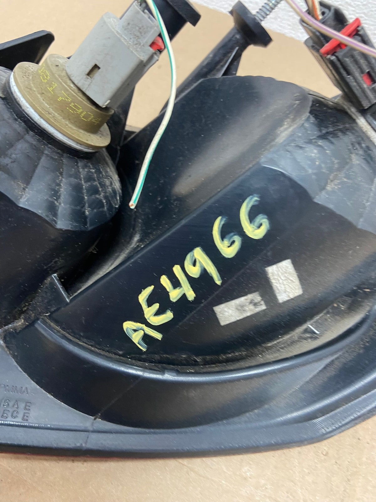 2008 Chrysler Sebring Convertible Left Driver LH Side Tail Light AE4966 LK6