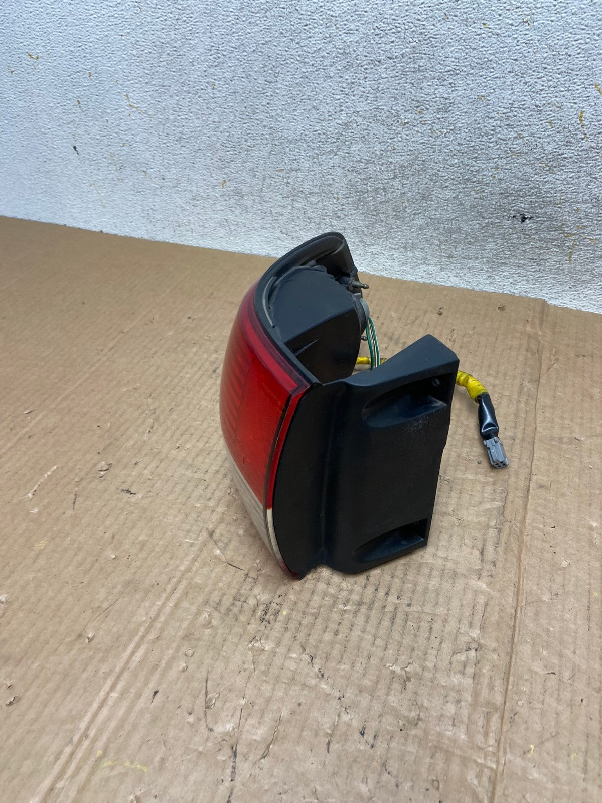 2001 2002 2003 Toyota Sienna Left Driver Lh Side Tail Light AI6596 LK1