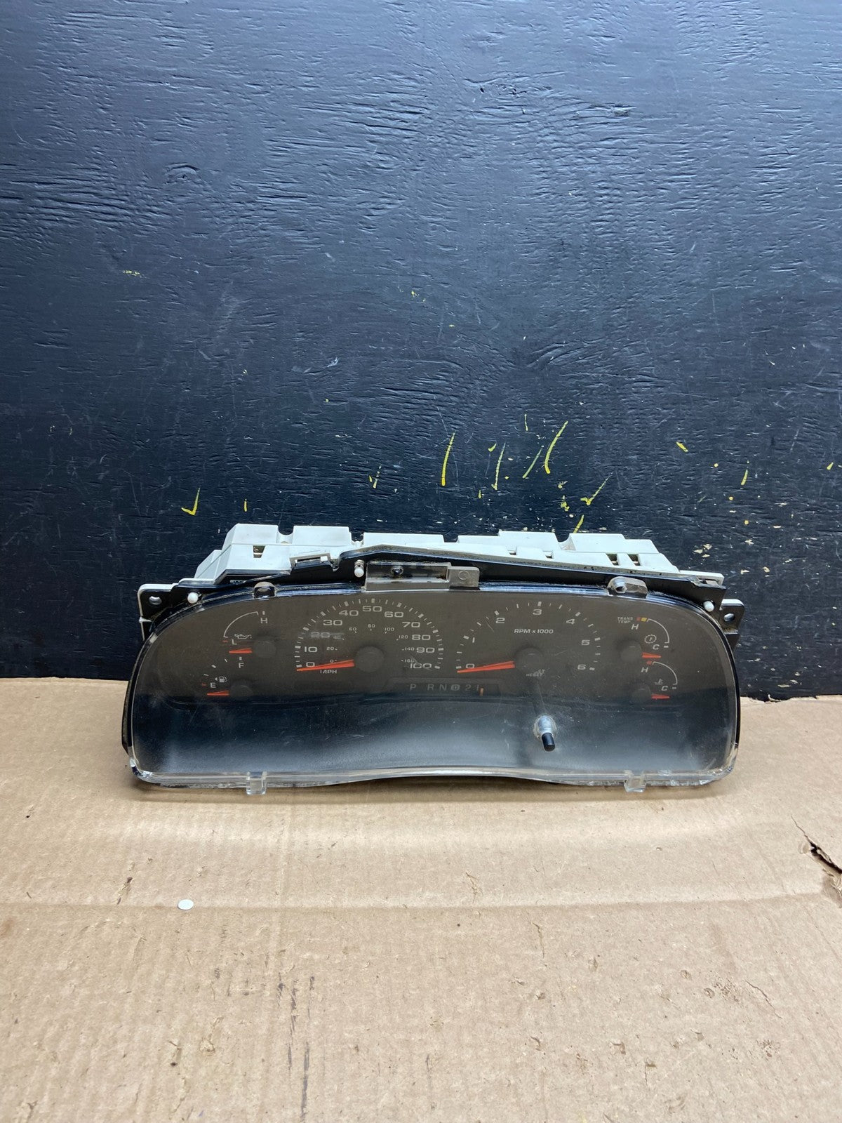 2000 2001 2002 Ford Expedition Speedometer Instrument Gauge Cluster Oem y2524DG0