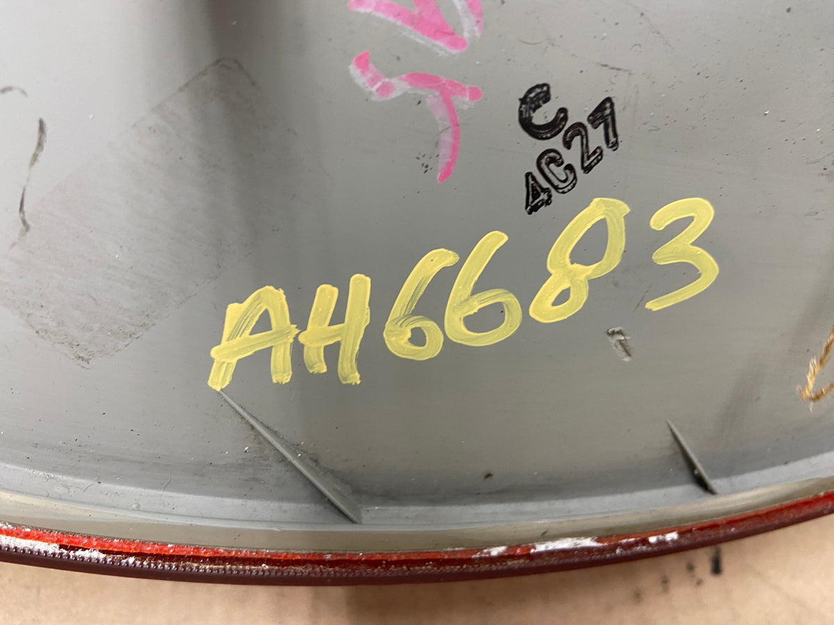 2001 2002 2003 2004 Hyundai Santa Fe Right Passenger Rh Tail Light AH6683 LK6