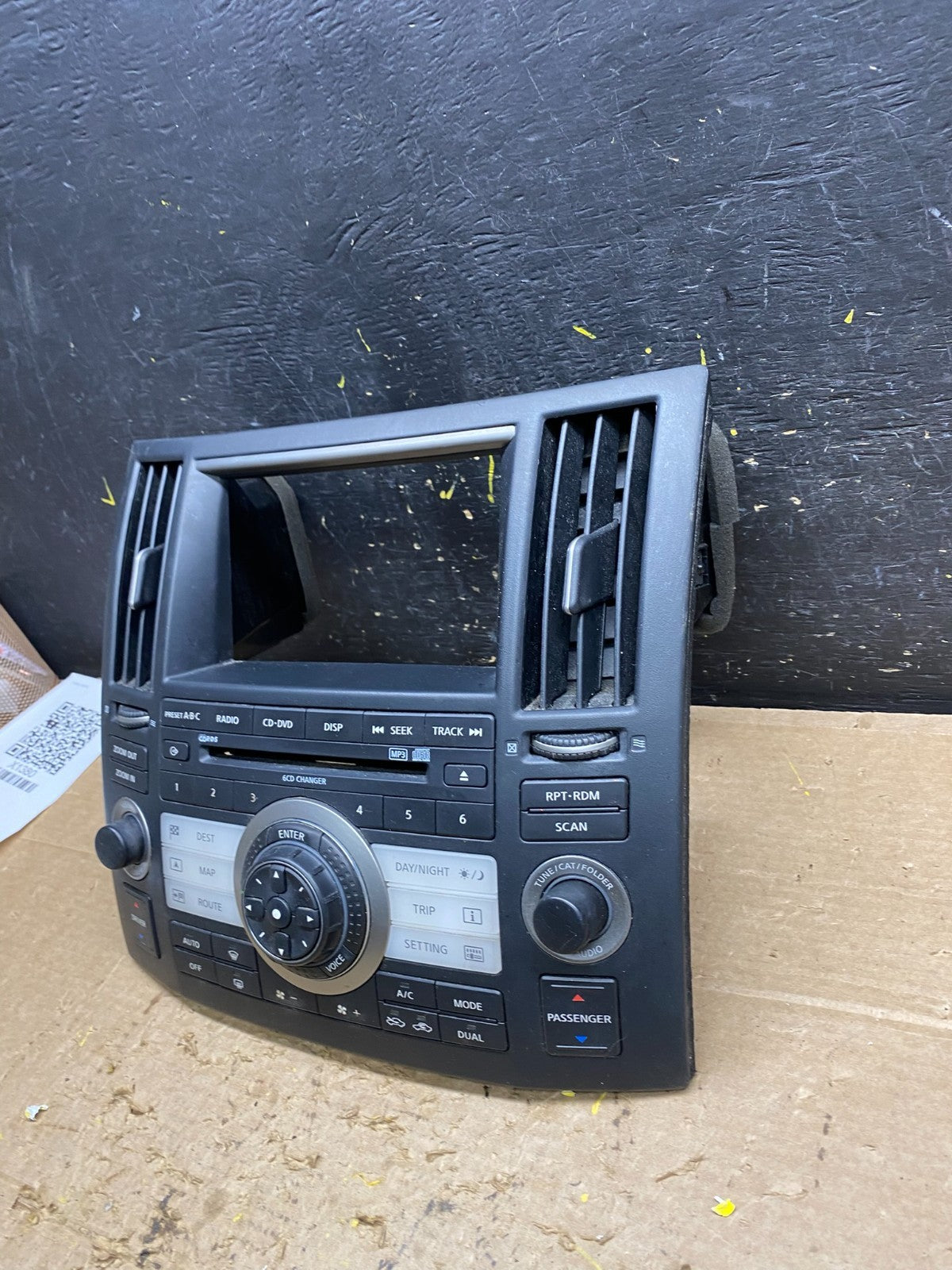 2006 - 2008 Infiniti FFX35 FX45 Radio Climate Control Panel Bezel X1377 DG2