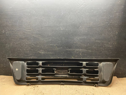 2003 to 2007 Ford Econoline E150 E250 E350 Front Grille Grille V6741 DG8