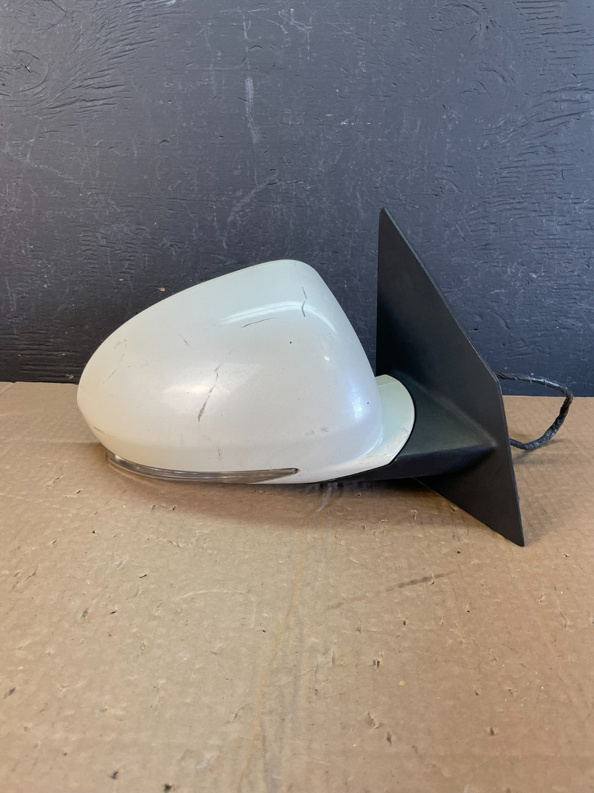 2008 to 2012 Buick Enclave Right Passenger Side View Door Mirror AC9848 DW0