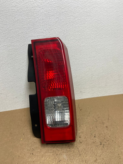 2006 to 2008 Hummer H3 Right Passenger Side Tail Light OEM AA1113 DW2