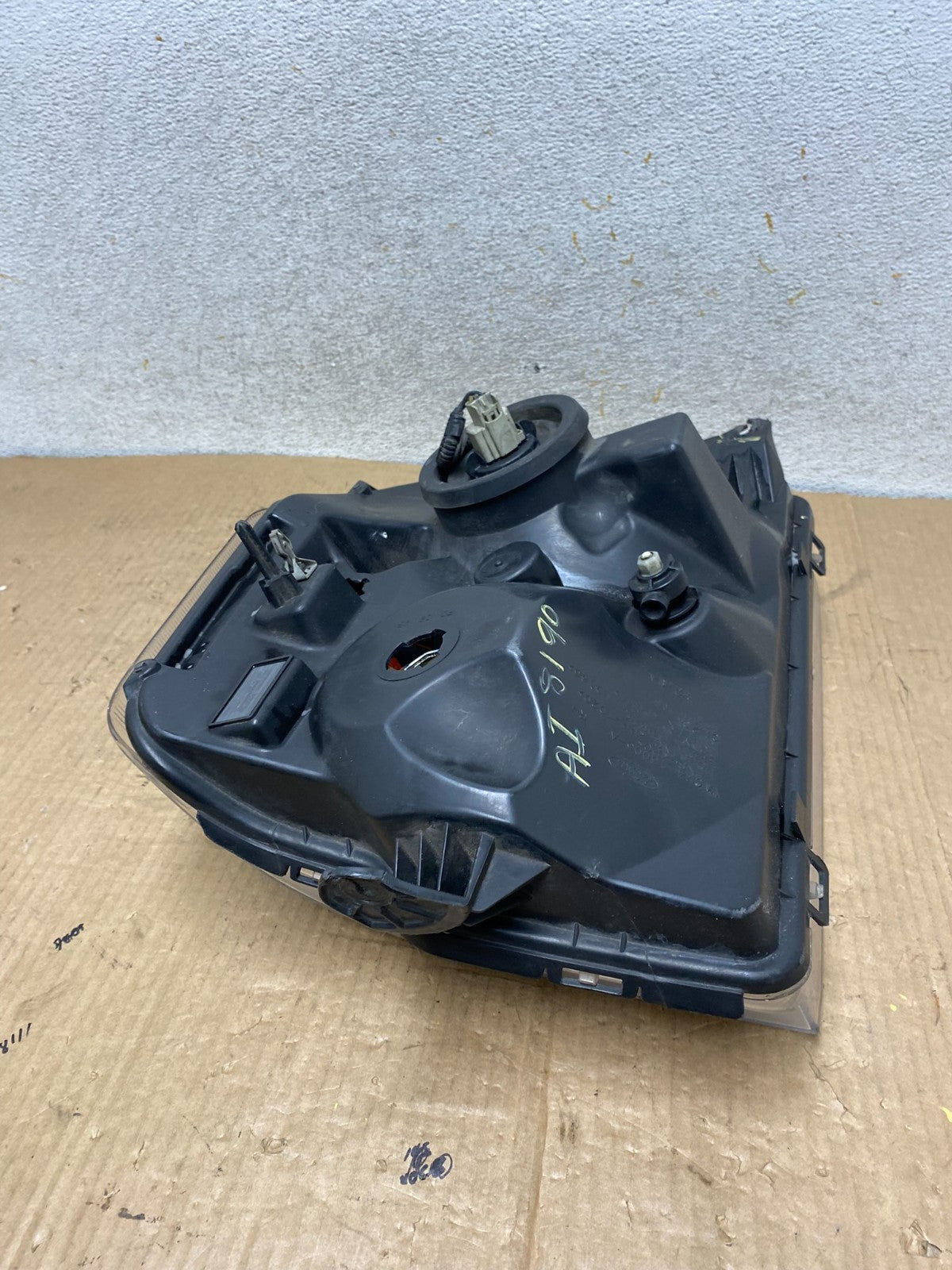 2008-2014 Ford Econoline E150 E250 E350 Right Passenger Headlight AI8190 DW9