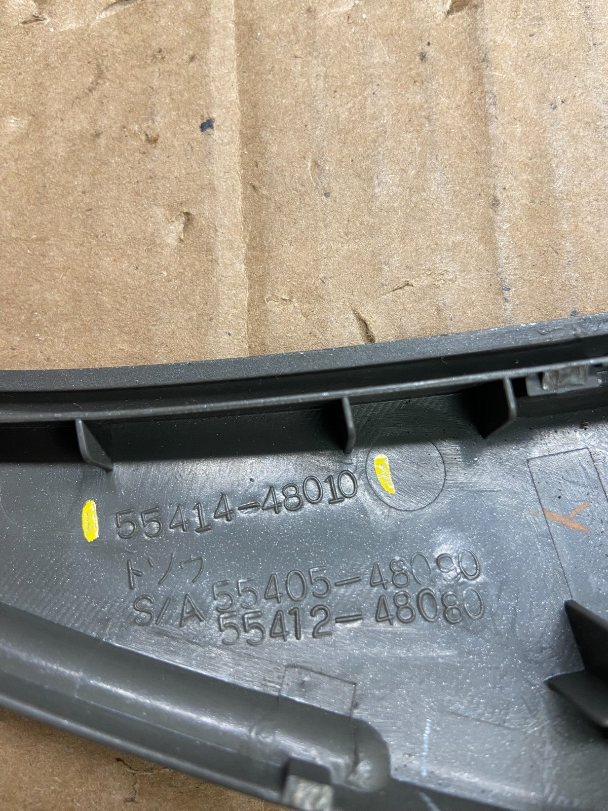 2001-2007 Toyota Highlander Radio Climate Dash Trim Bezel Air Vent AD2230 DG5