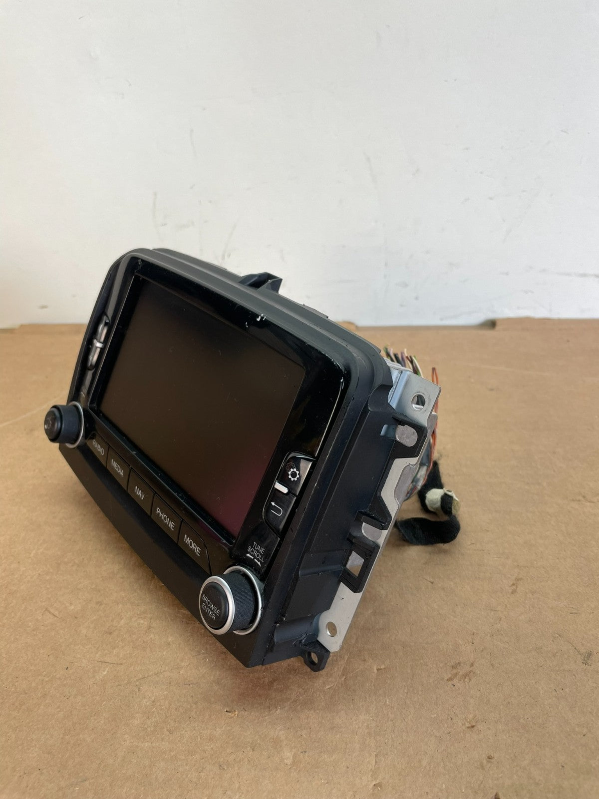 2014 to 2017 Fiat 500L Media Satellite Radio Screen Display ag0810 DG2