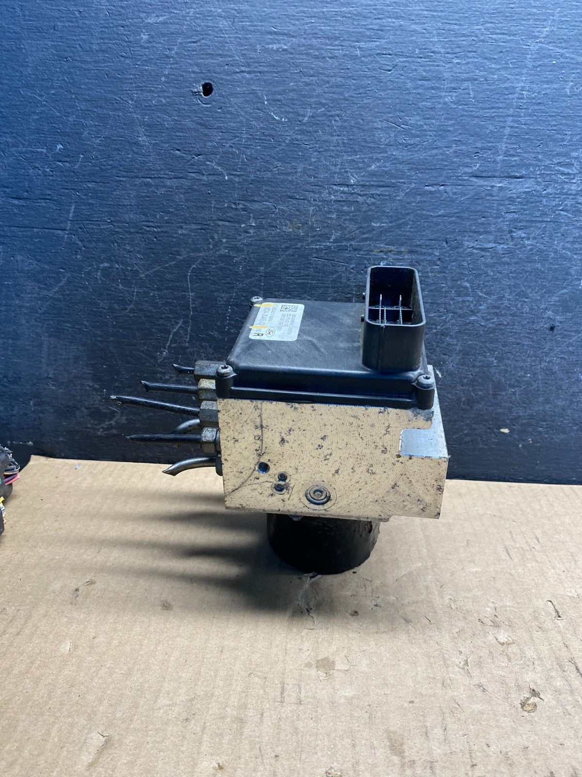 2011 - 2014 Ford E250 E350 Van ABS Anti Lock Brake Pump Module ag9751 DG2