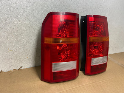 2005 - 2009 Land Rover LR3 Left+Right Side Tail Lights AH3098 DW1