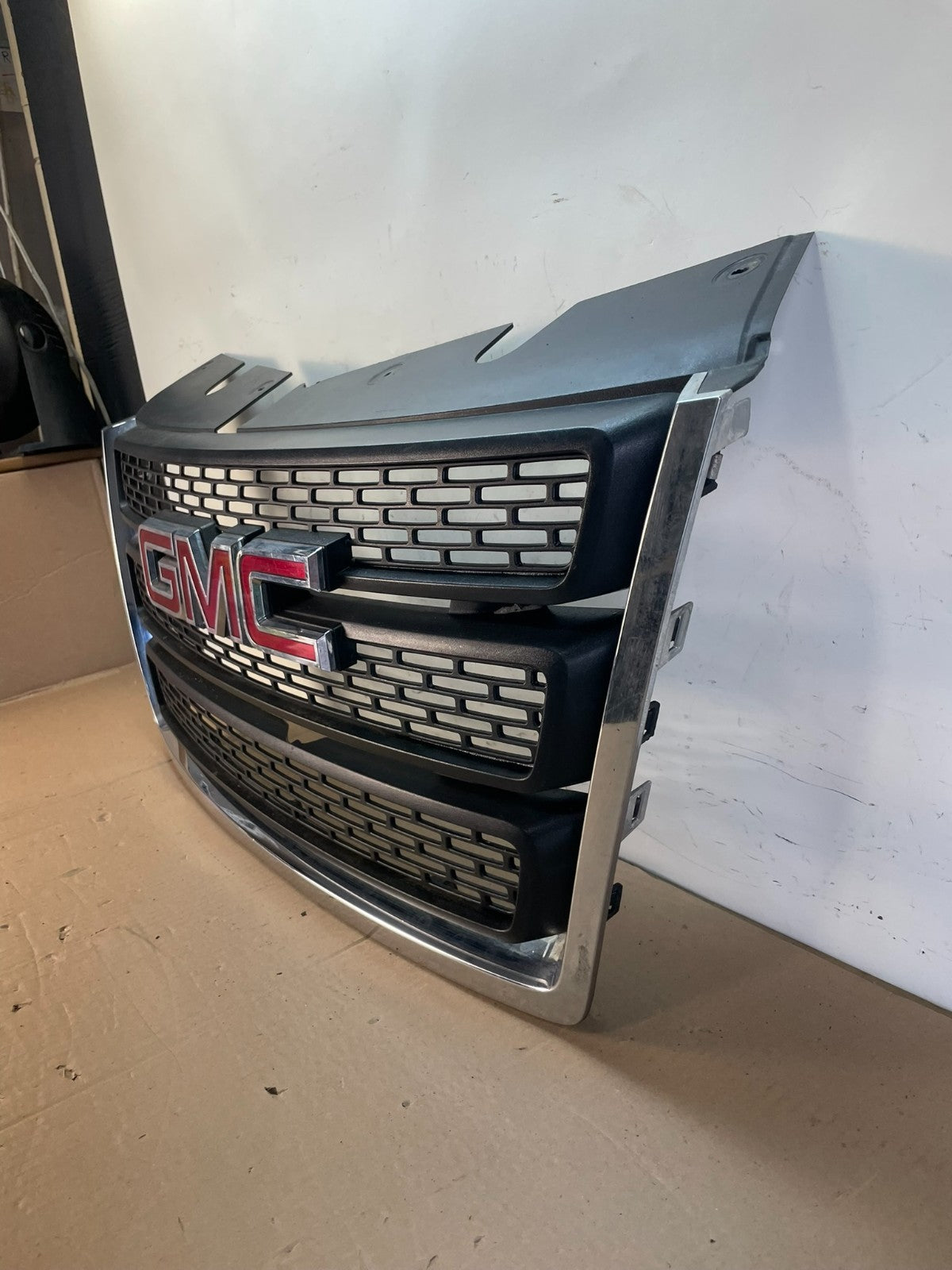 2010 to 2015 Gmc Terrain Front Upper Grill Grille AG7697 DG1