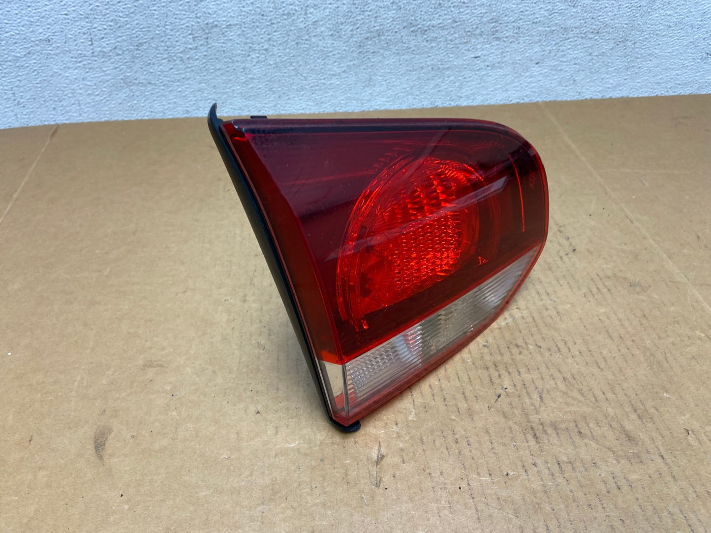 2010 to 2014 Volkswagen Golf GTI Left Lh Inner Tail Light AD9133 LK2