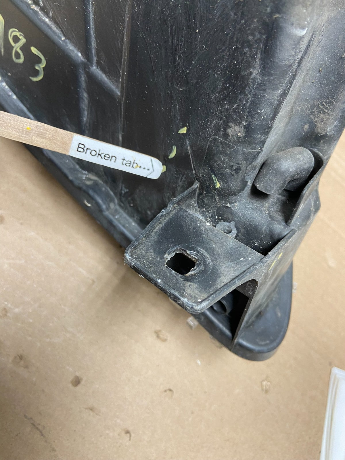 2007 to 2013 Mercedes Sprinter Headlight Left Driver Side Halogen Oem AB0983 DW5