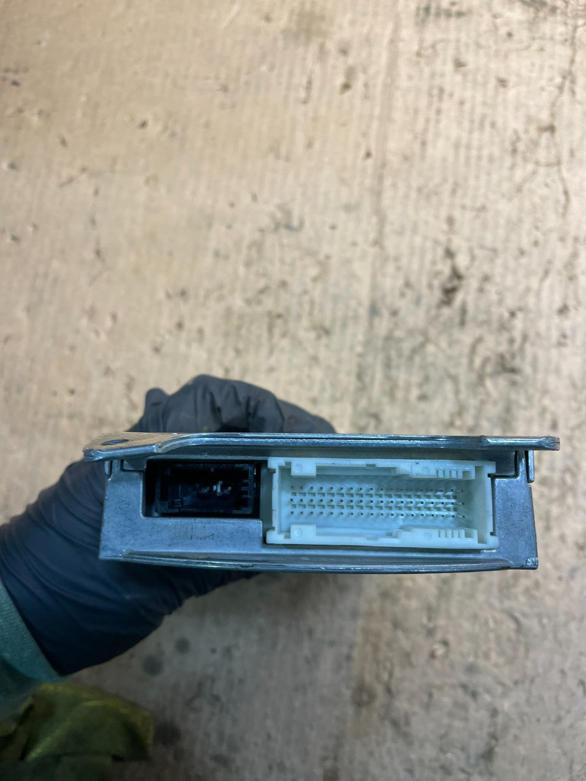 2008 - 2010 BMW 535i Bluetooth  Control Module Computer Telematics OEM T7050 DG4