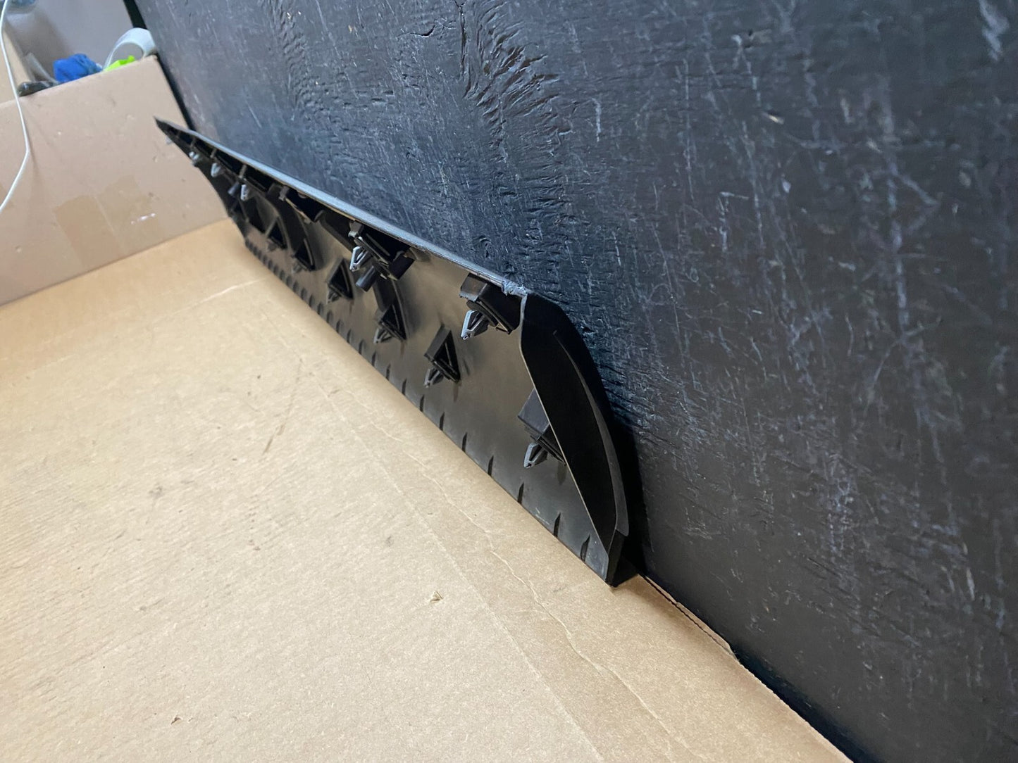 2020 to 2023 Ford Explorer Police Front Left Door Molding Trim OEM F7014 DG14