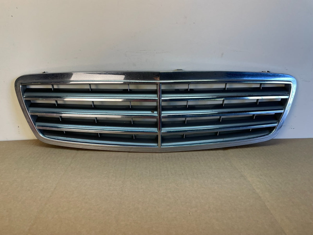 2005-2007 Mercedes W203 C230 C320 C350 Front Upper Grill Grille AG9848 DG0