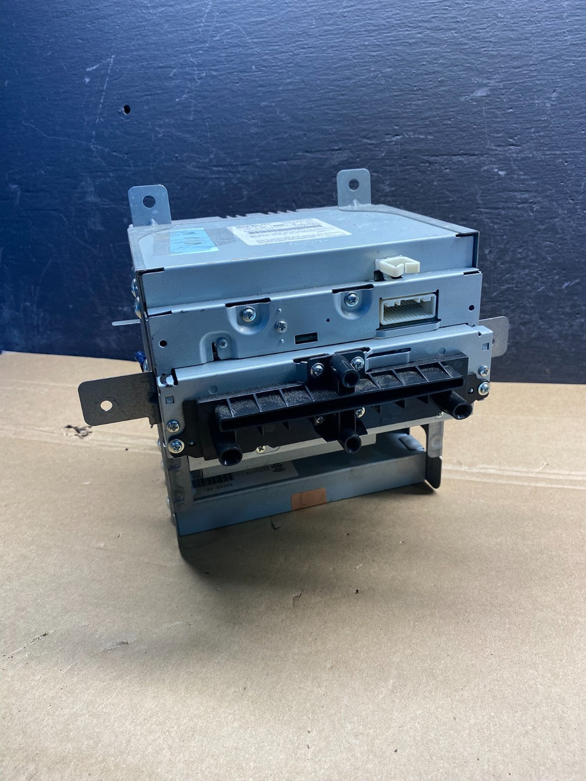 2008 to 2009 Subaru Tribeca CD Player Radio Receiver Control AD4928 DG0