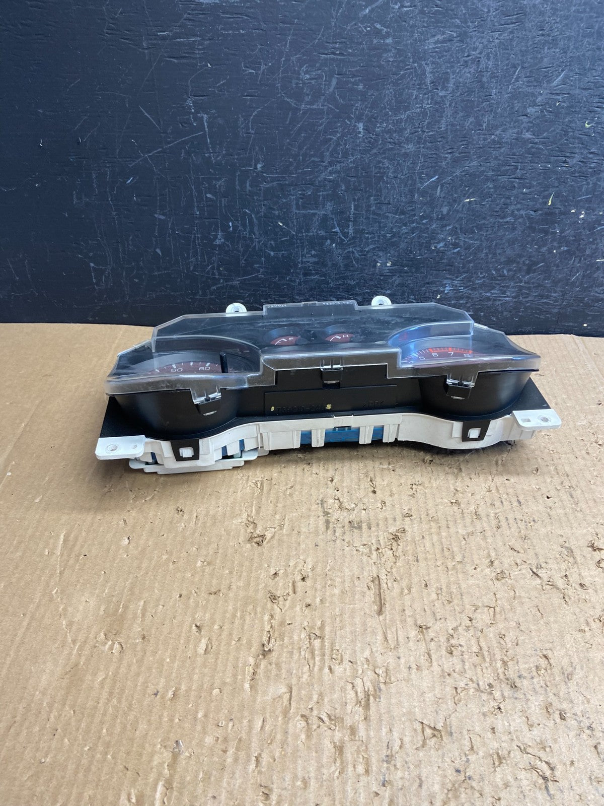 2001 to 2002 Mitsubishi Montero Speedometer Cluster Gauge MR402592 af1574 DG4