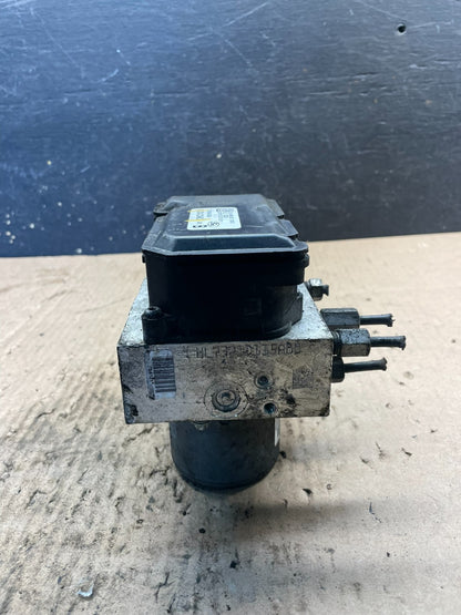 2014 2015 FORD E350 Van ABS Anti Lock Brake Pump Module s8030 DG3