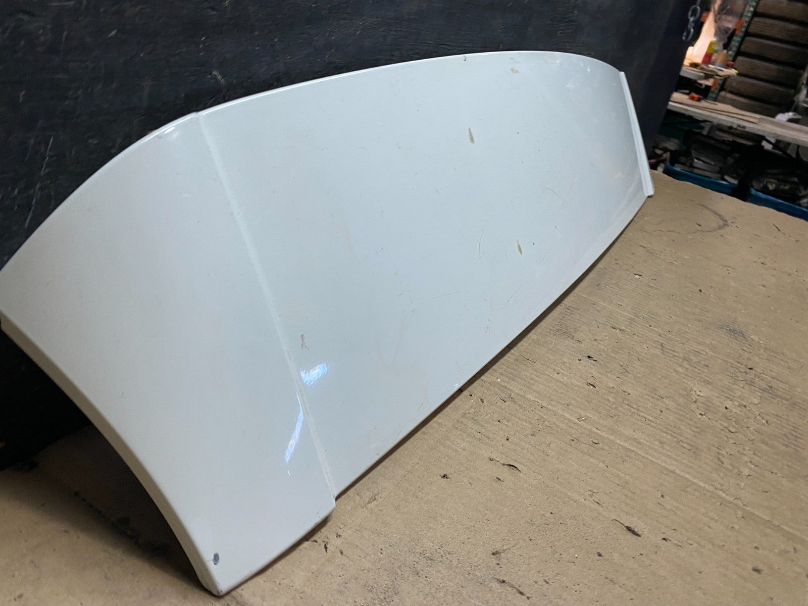2000 to 2006 BMW X5 Trunk Hatch Spoiler OEM U6462 DG2