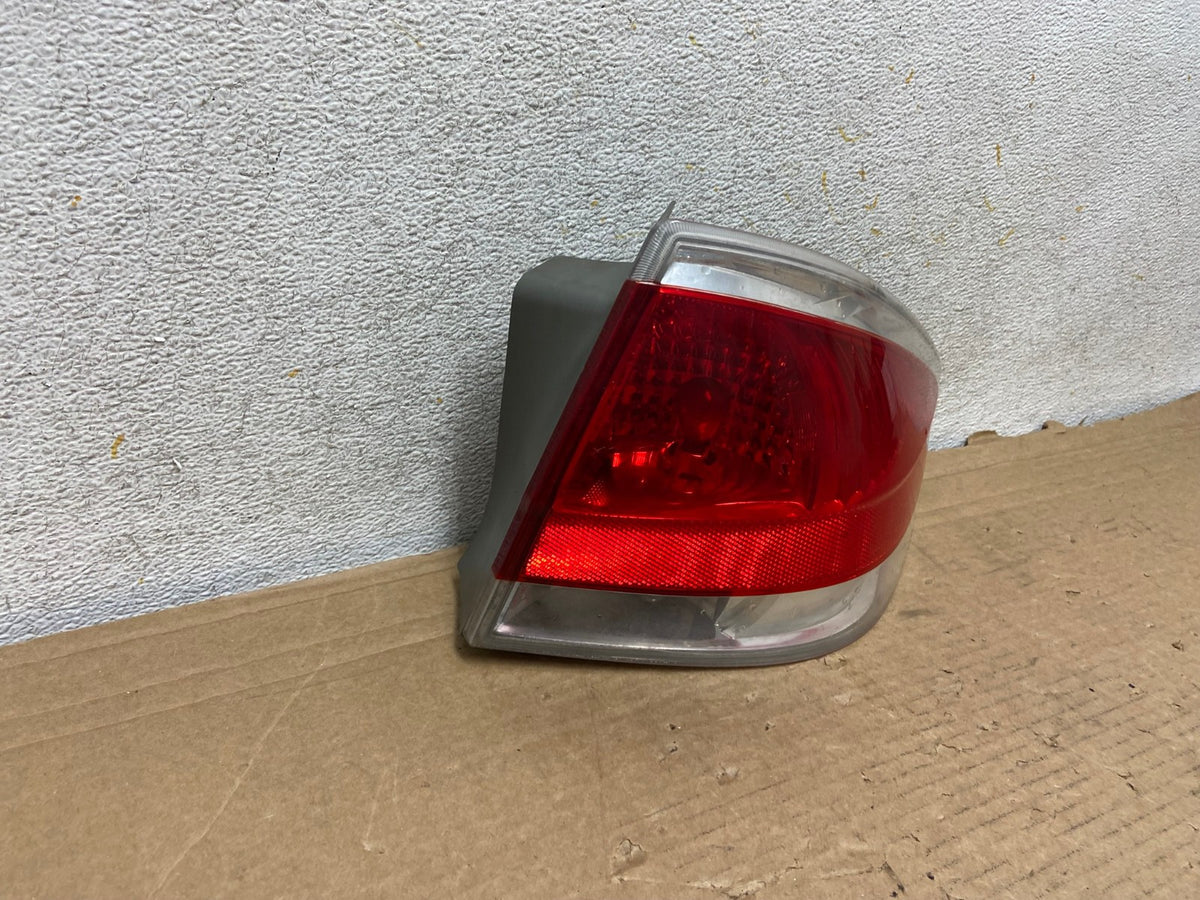 2008 2009 2010 2011 Ford Focus Sedan Right Passenger Tail Light AH8551 LK1