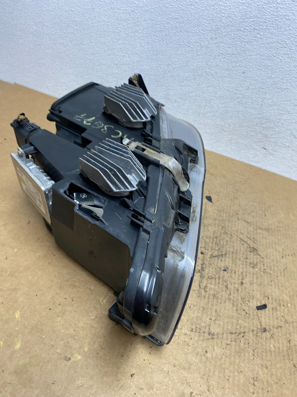 2010-2013 BMW F07 5 Gran Turismo GT Right Passenger Bi-Xenon Headlight AC3677 DW8