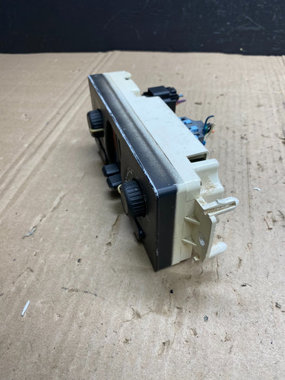 2003-2006 GMC Chevrolet  Envoy Trailblazer Climate Control A/C  Panel ab9012  DG2