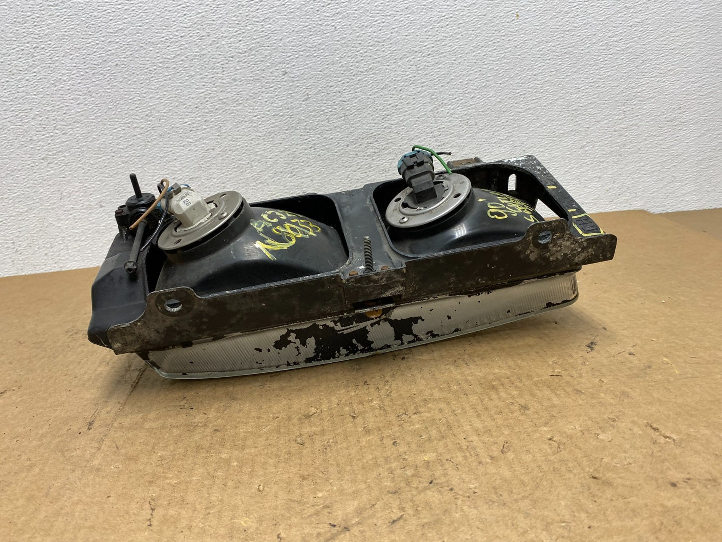1990 Oldsmobile Cutlass Supreme 2Door Right Passenger Halogen Headlight AC3295 D6