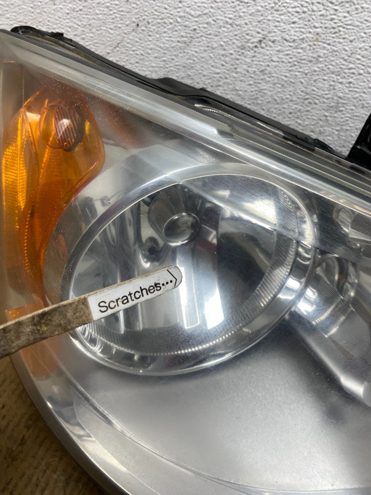 2011 to 2016 Chrysler Town and Country Right Passenger Headlight AE2788 DW3