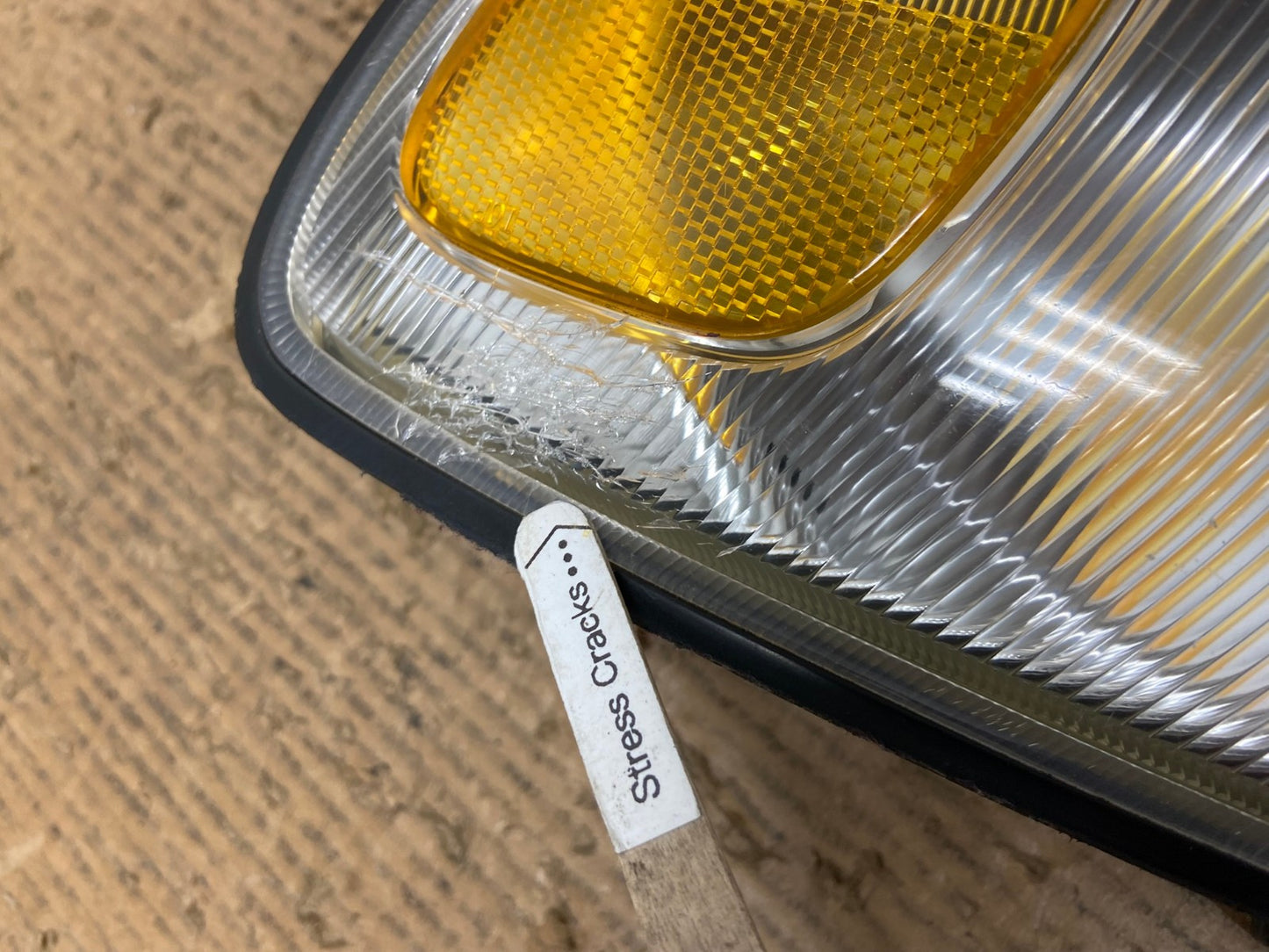 1998 to 2000 Toyota Sienna Left Driver Side Turn Signal Marker Lamp AE2745 LK4