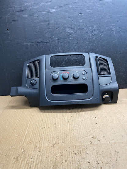 2002 to 2005 Dodge Ram Radio Climate Control Dash Air Vent Bezel Trim ac9501 DG0