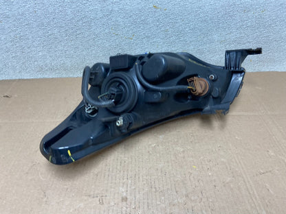 2008 2009 2010 2011 Ford Focus Right Passenger Rh Side Headlight Y1039 DW8