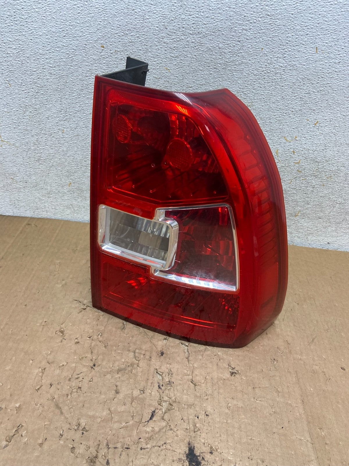 2009 to 2010 Kia Sportage Right Passenger RH Side Tail Light AI9321 DW0