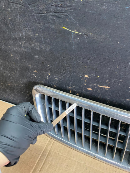 1996 to 1999 Infiniti i30 Front Upper Grill Grille OEM OEM T3967 DG4
