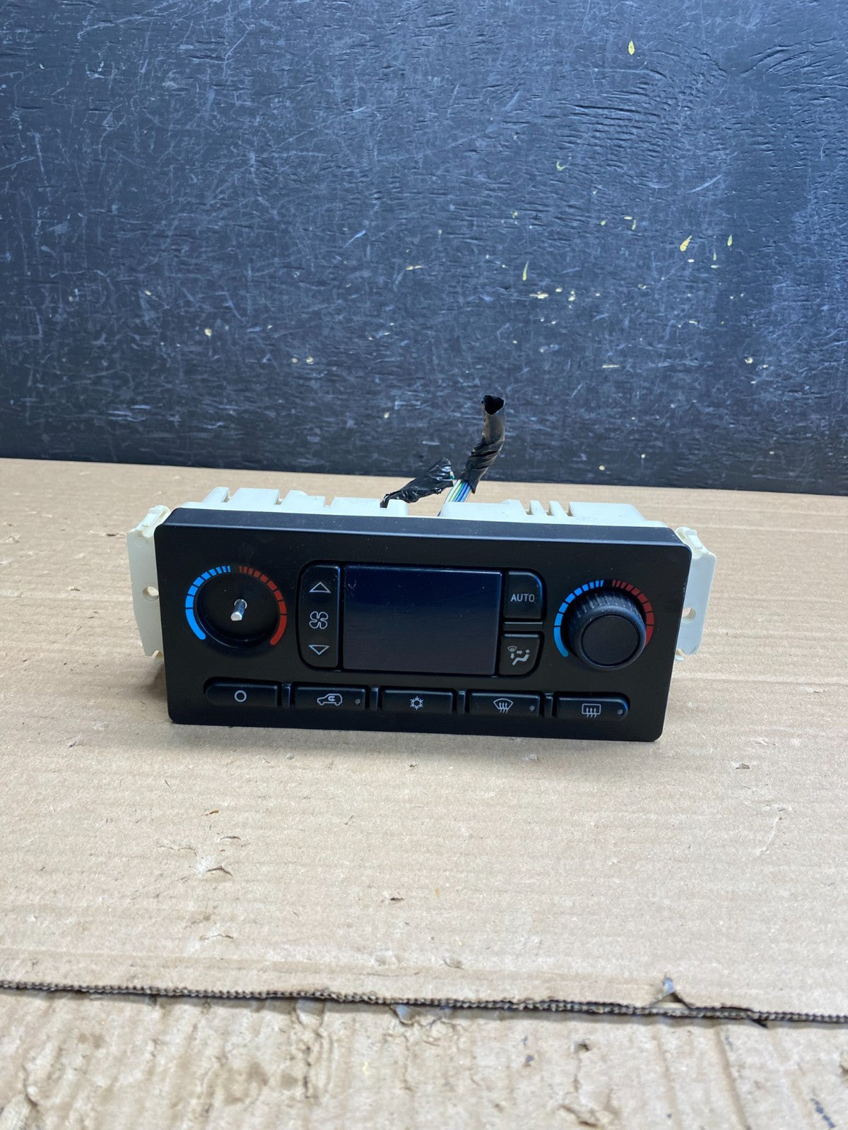 2003-2009 GMC Chevrolet Envoy Trailblazer Climate Control A/C Panel AG01890