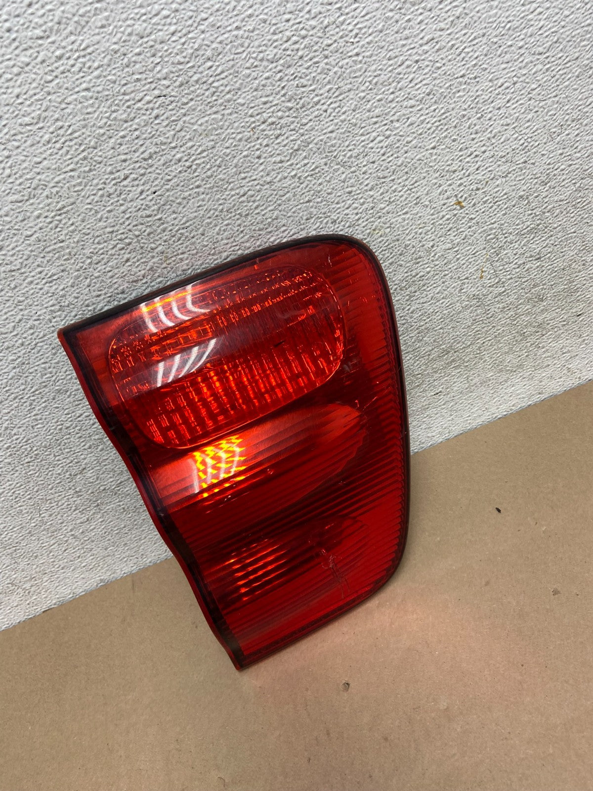 2001- 2004 Toyota Sequoia Driver Left Side Tail light Inner AG6606 DW2