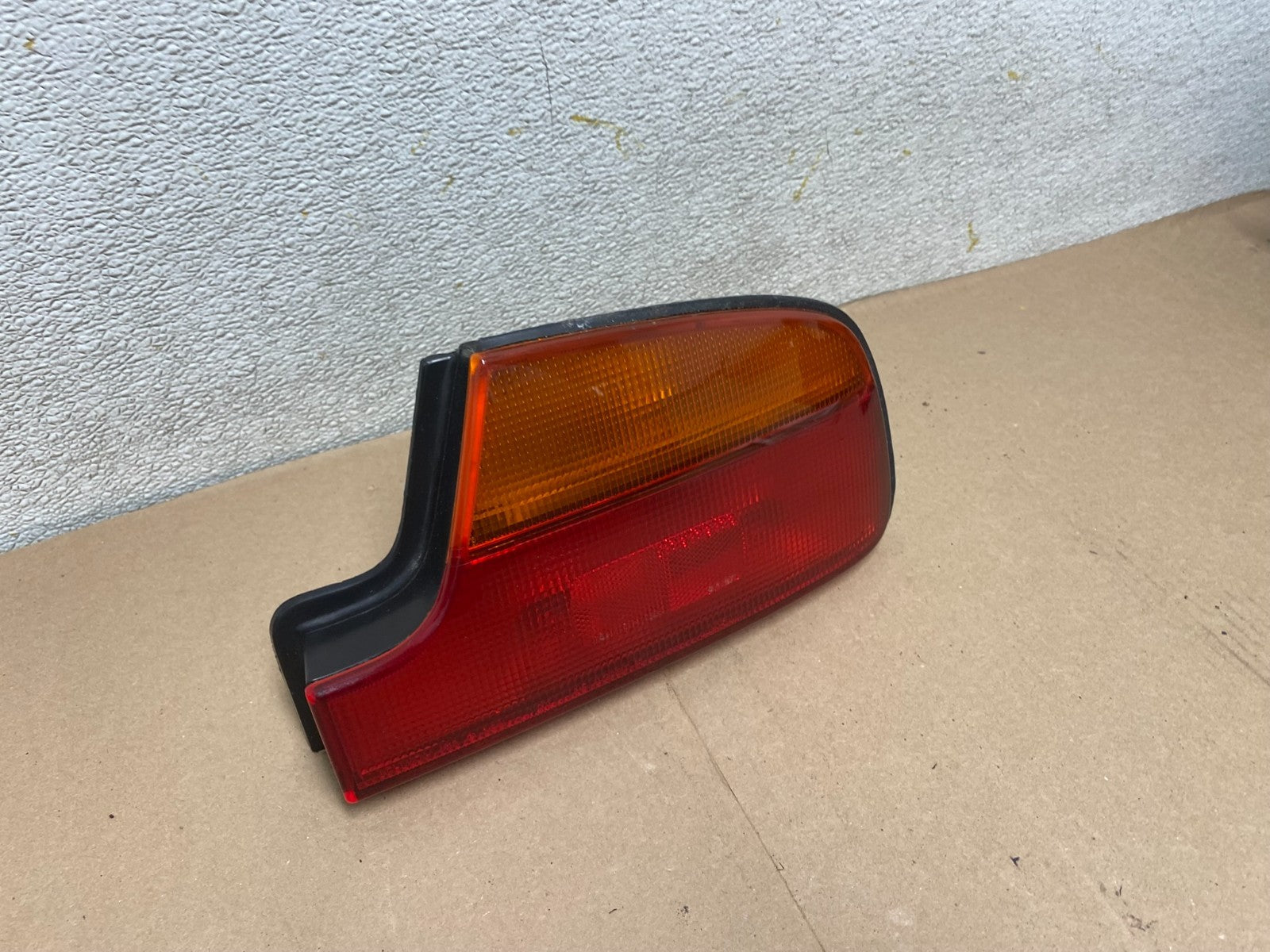 1990 - 1993 Infiniti Q45 Right Passenger RH Side Tail Light OEM Q3976 DW2