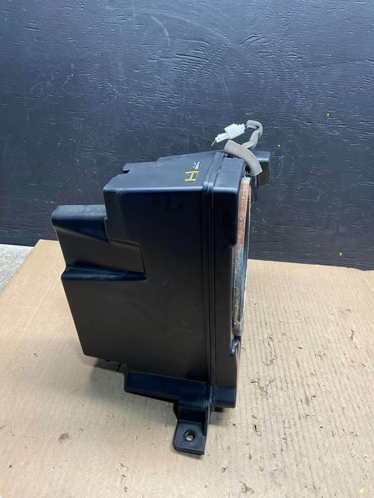 2011 to 2017 Honda Odyssey Rear Subwoofer Speaker OEM F4795 DG11