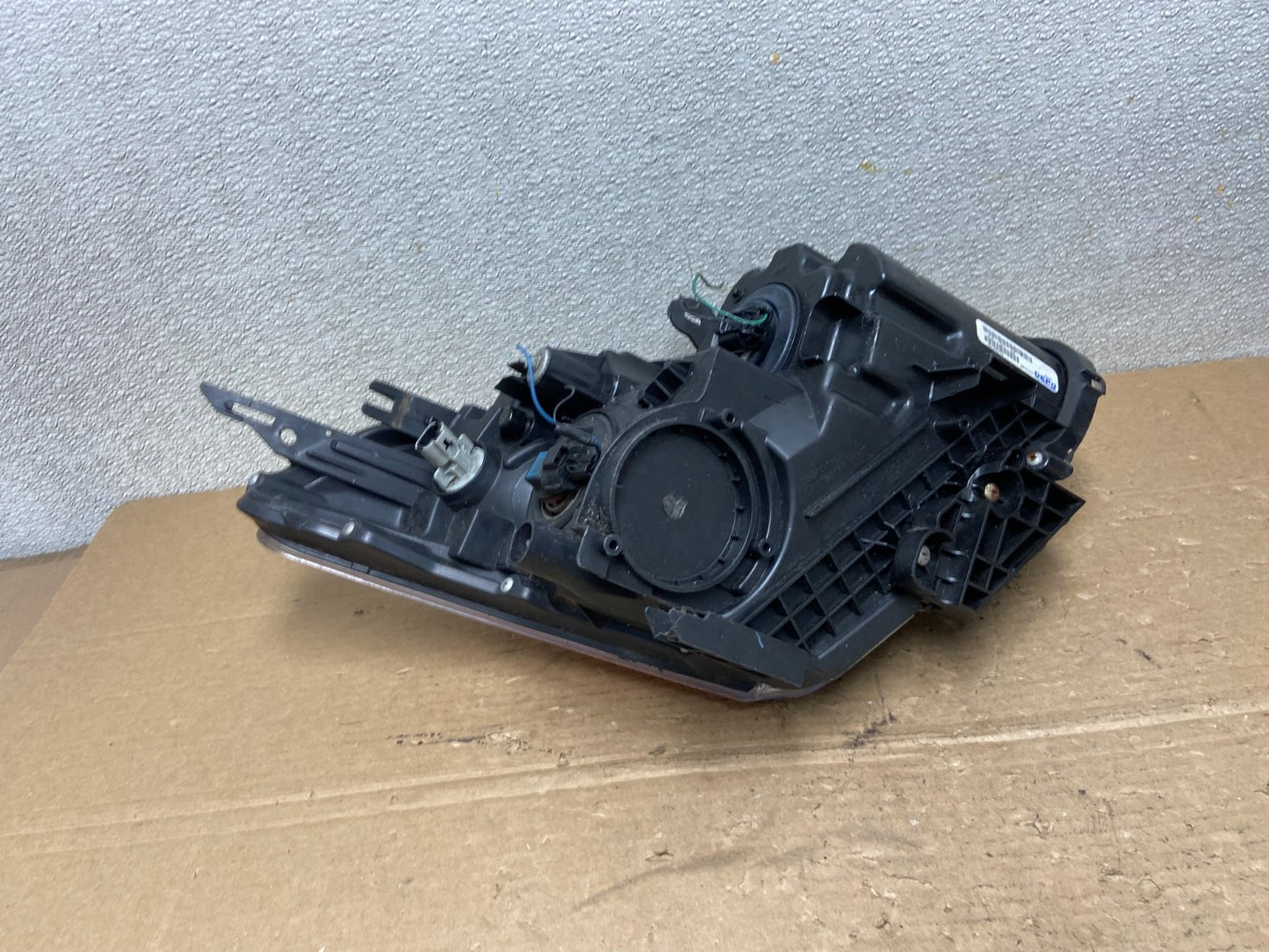 2008 to 2013 Nissan Rogue Left Driver LH Halogen Headlight DEPO AB4864 DW5