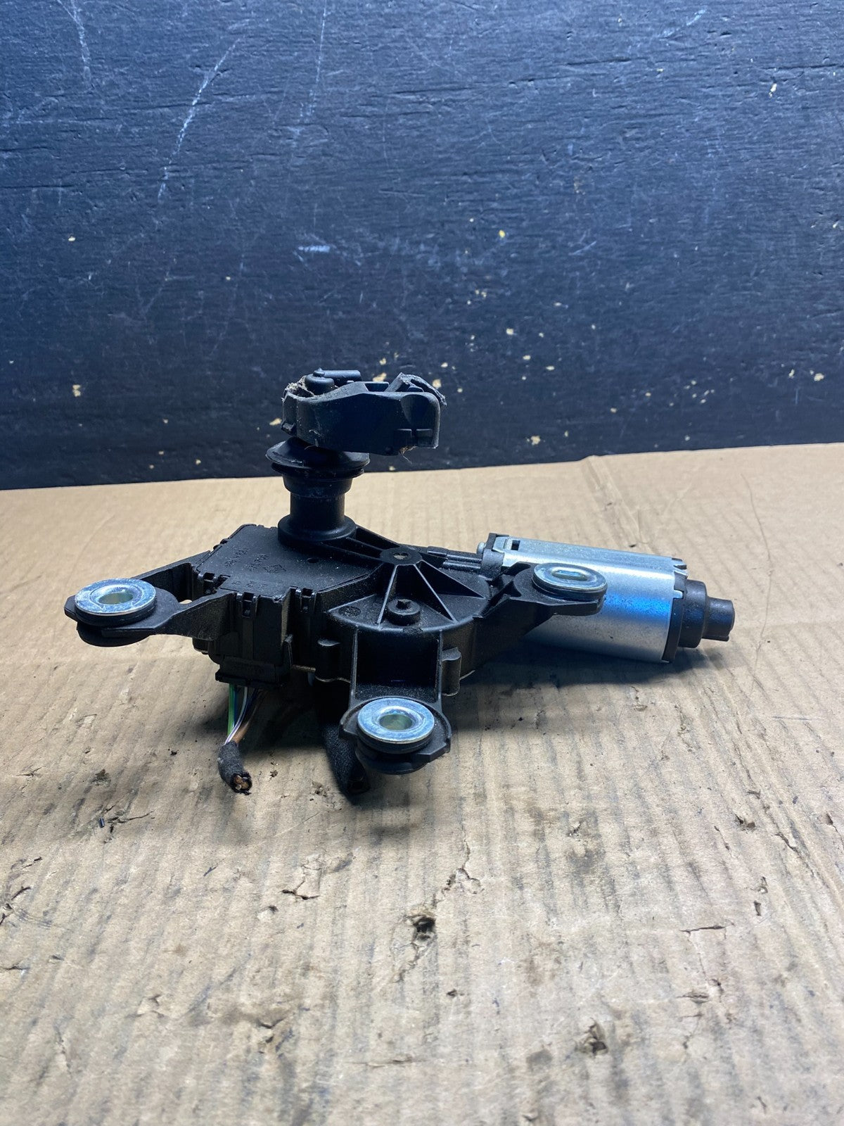 2007 to 2015 Audi Q7 Rear Windshield Washer Wiper Motor AA7462 DG1