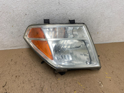 2005 to 2007 Nissan Pathfinder Halogen Headlight Right Passenger Oem D1092 DG10