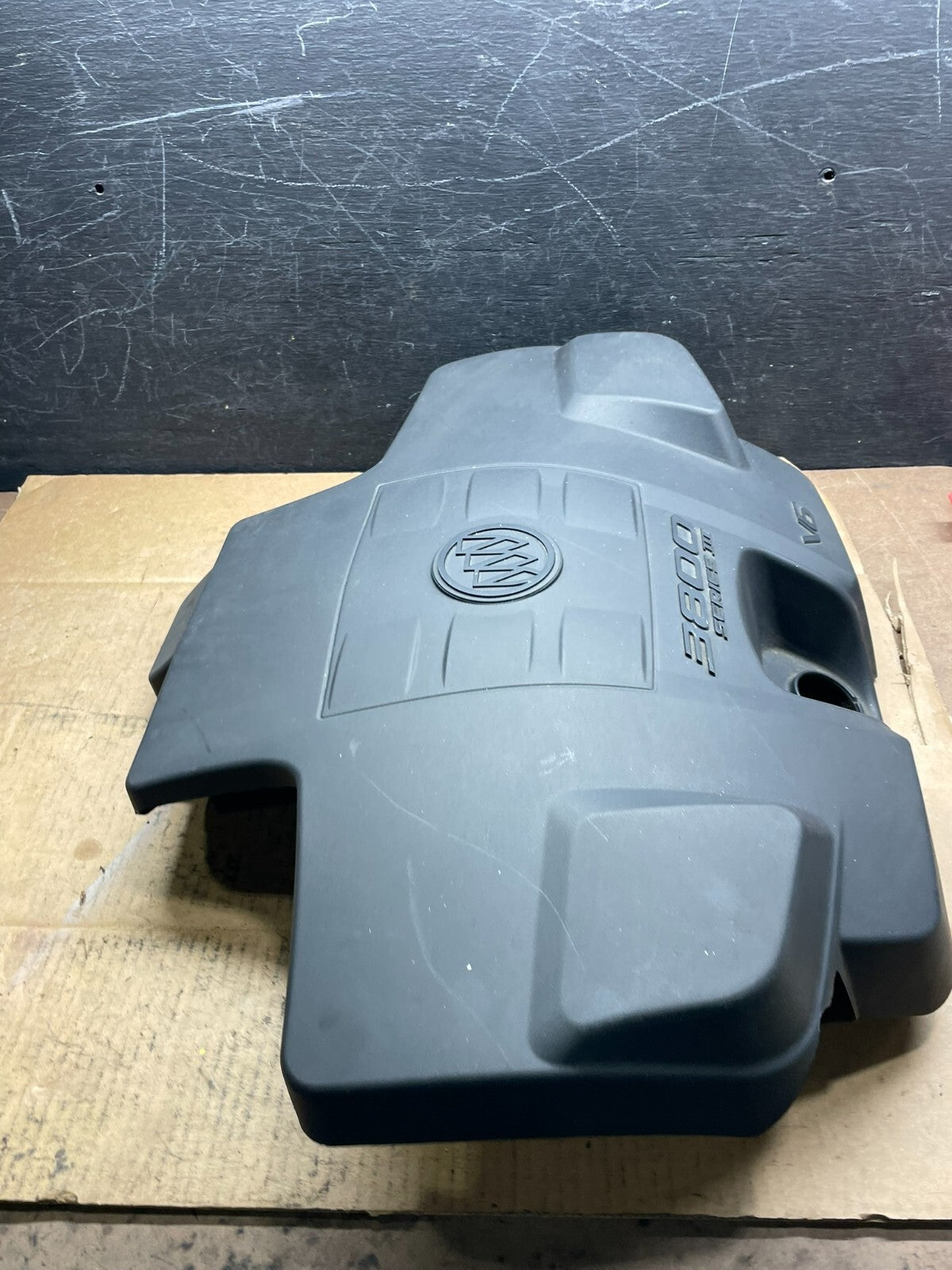 2006 2007 2008 Buick Regal 3.8L Engine Motor Cover L3673 PS3