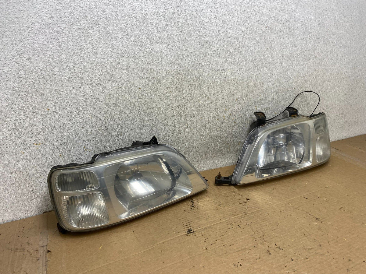 1997 to 2001 Honda CR-V Crv Left+Right Set Chrome Headlights Halogen AH8156 DW1