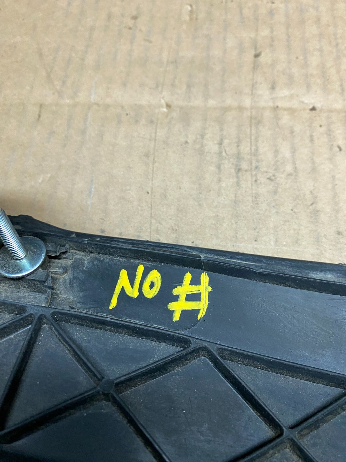1995 to 1996 Subaru Legacy Wagon Trunk Mounted Center Tail Light Panel J3854 DG11